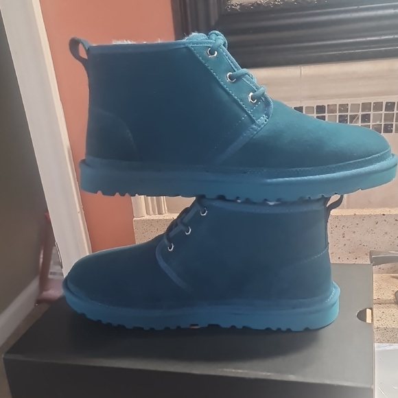 NIB UGG Men's M / 3236 Nuemel US 10 Chukka Suede Boots NEW NAVY 💙💚 - Picture 10 of 15